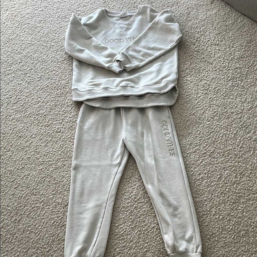 Good Vibes Cream Sweatshirt and Joggers Set